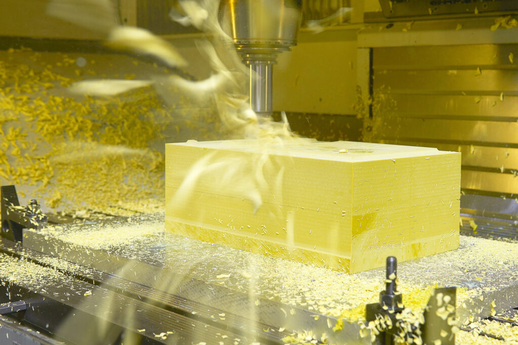 FERTIGUNG: CNC Fräsen/Drehen, Kunststoffverguß, Metallgußerstellung 3D Druck